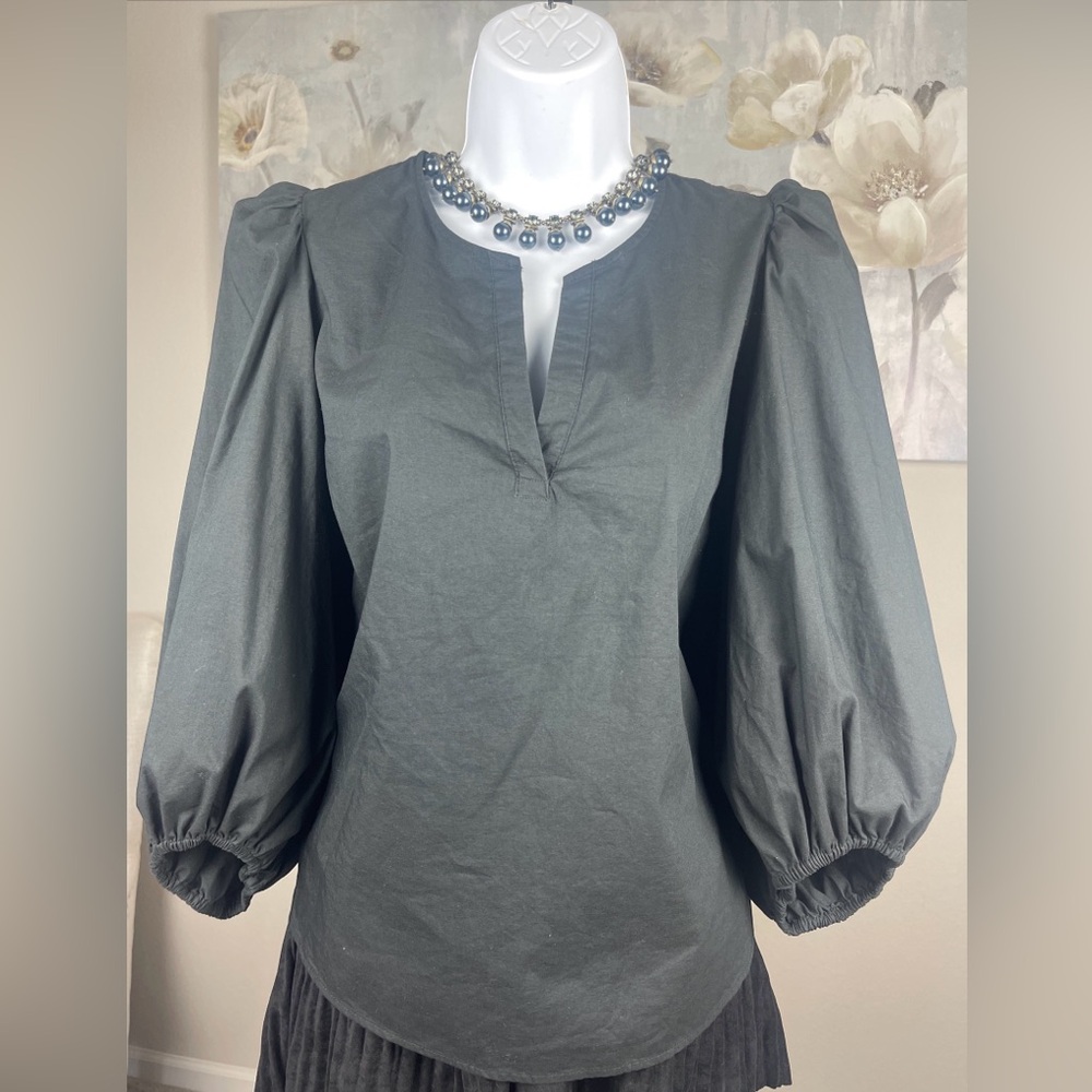 Banana Republic Blouse Color Black 3/4 Sleeves  Size XL NEW 100% Authentic.